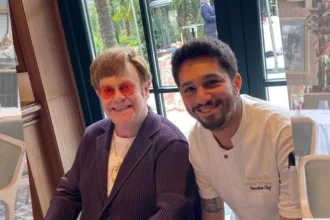 Elton John, Ömer Koç'un Restoranında Tadım Menüsüyle Eşsiz Bir Ziyafet Yaşadı